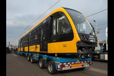 tn_hu-budapest_tram_delivery.jpg